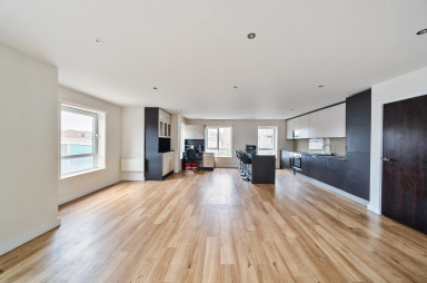 Aerodrome Road, London - NW9 view 2