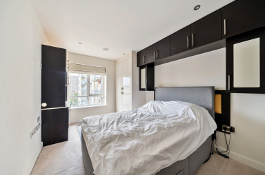 Aerodrome Road, London - NW9 view 3