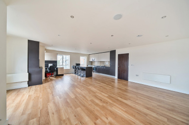 Aerodrome Road, London - NW9 view 13