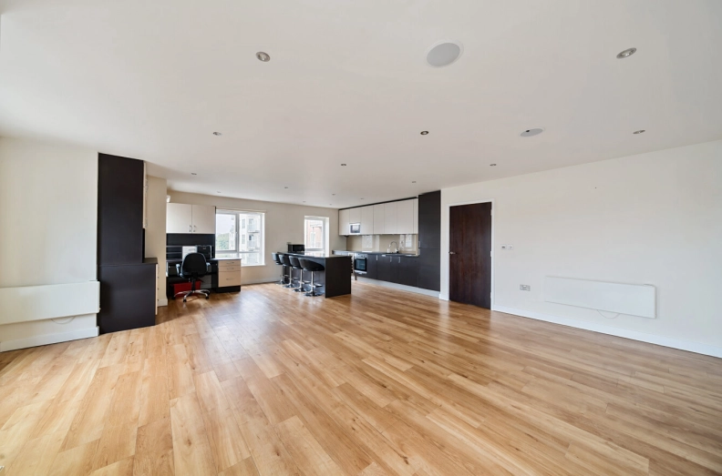 2 bedrooms apartments/flats to sale in Aerodrome Road, London-image 16