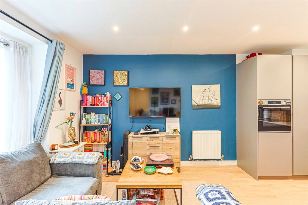 Studio apartments/flats to sale in Accolade Avenue, Southall-image 1