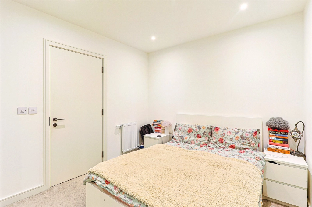 Studio apartments/flats for sale in Accolade Avenue, Southall - UB1 view 6