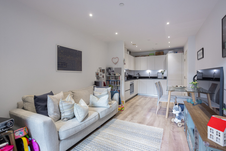 1 bedroom apartments/flats to sale in Longfield Avenue, Ealing-image 11