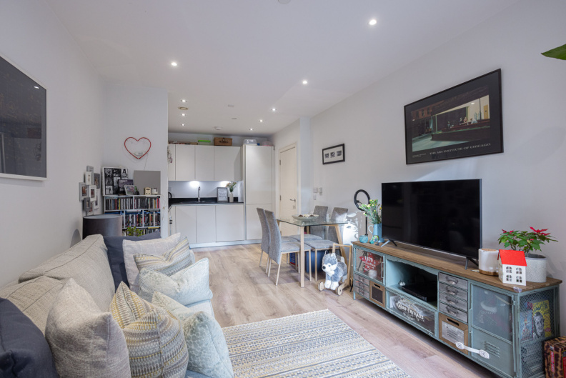 1 bedroom apartments/flats to sale in Longfield Avenue, Ealing-image 13