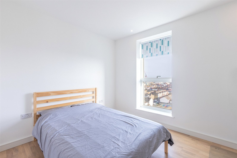 3 bedrooms apartments/flats to sale in Accolade Avenue, Southall-image 9