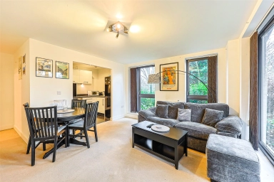 Charcot Road, Colindale - NW9 view 2