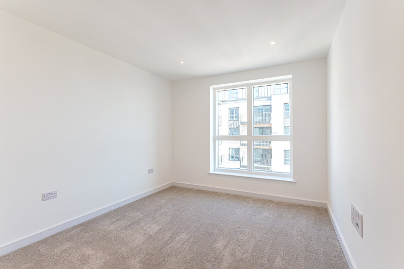 2 bedrooms apartments/flats to sale in Greenleaf Walk, Southall-image 8