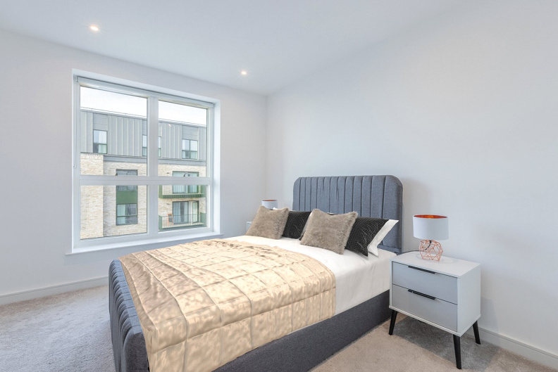 2 bedrooms apartments/flats to sale in Greenleaf Walk, Southall-image 5