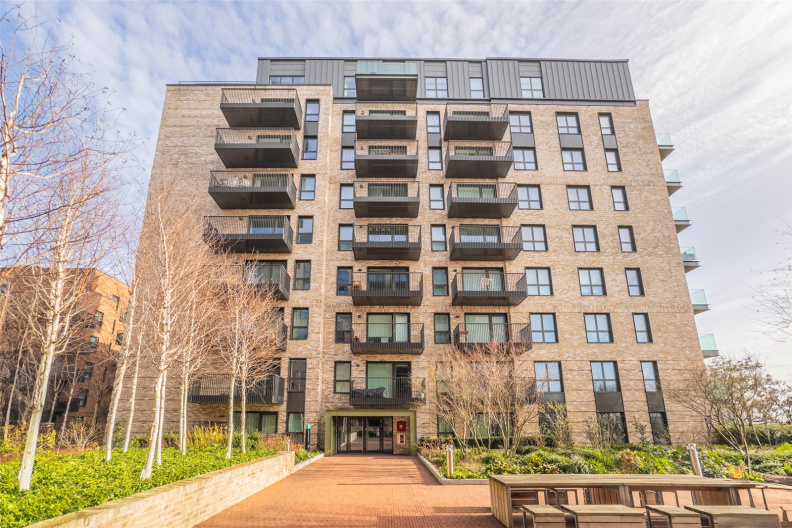 2 bedrooms apartments/flats to sale in Greenleaf Walk, Southall-image 1