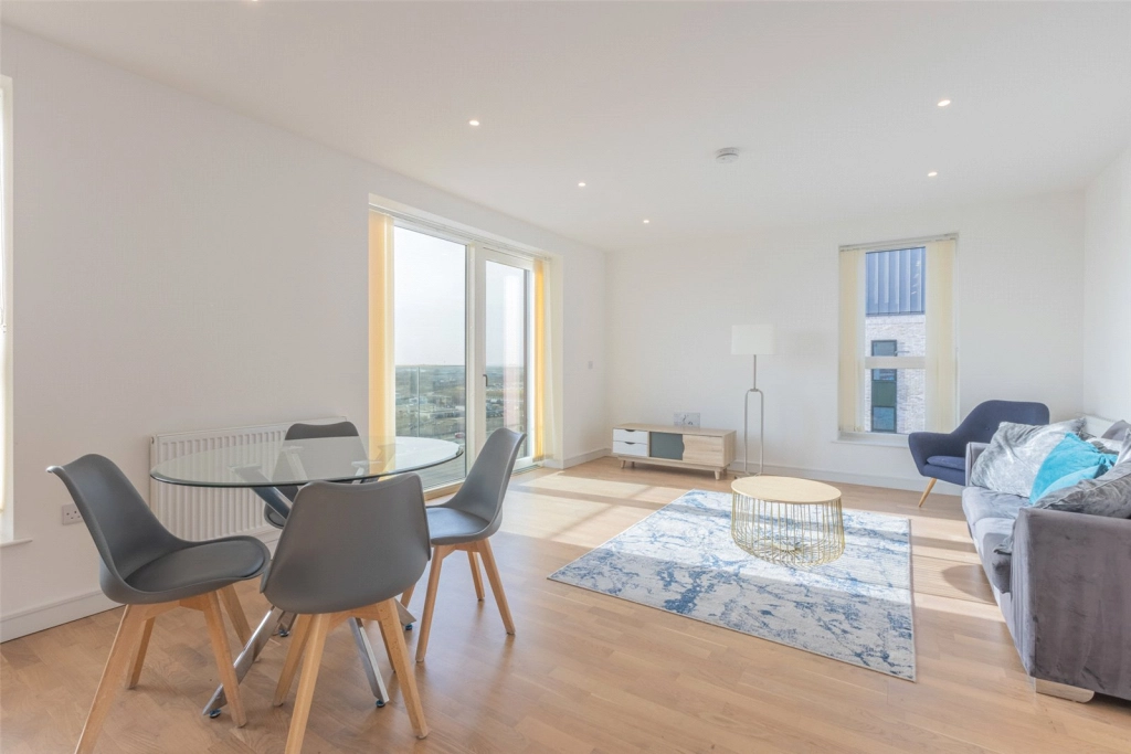 2 bedrooms apartments/flats to sale in Greenleaf Walk, Southall-image 1