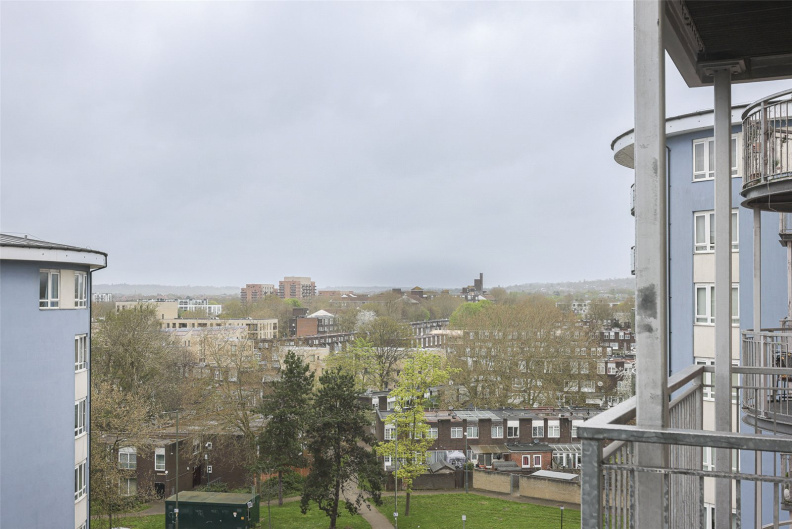 1 bedroom apartments/flats to sale in Heritage Avenue, Beaufort Park-image 5