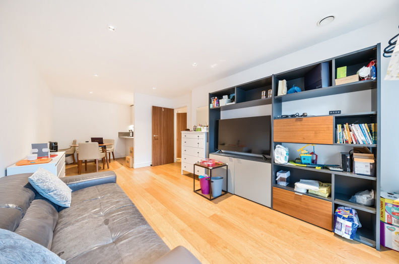 2 bedrooms apartments/flats to sale in Longfield Avenue, Ealing-image 11