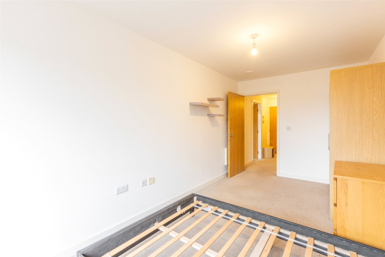 1 bedroom apartments/flats to sale in Aerodrome Road, Beaufort Park, Colindale-image 8