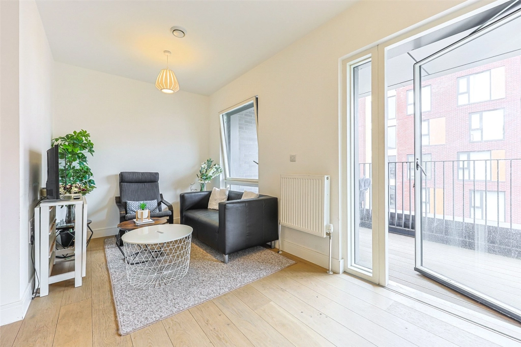 2 bedrooms apartments/flats for sale in Grove Park, Colindale - NW9 view 7