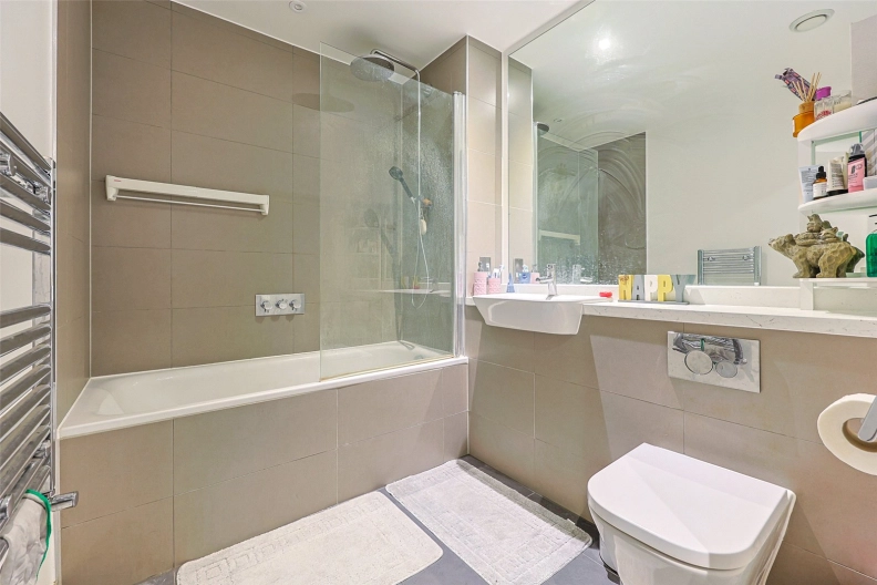 2 bedrooms apartments/flats to sale in Grove Park, Colindale-image 12