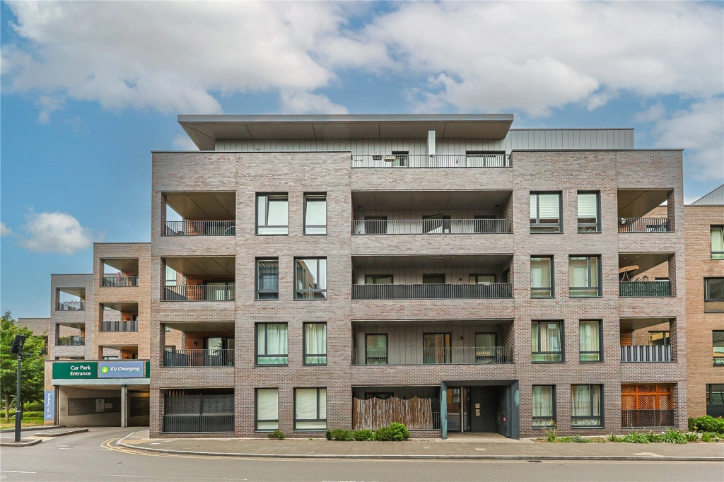 2 bedrooms apartments/flats for sale in Grove Park, Colindale - NW9 view 5