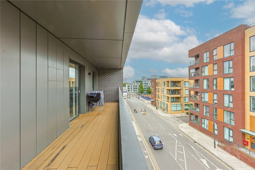 2 bedrooms apartments/flats for sale in Grove Park, Colindale - NW9 view 6