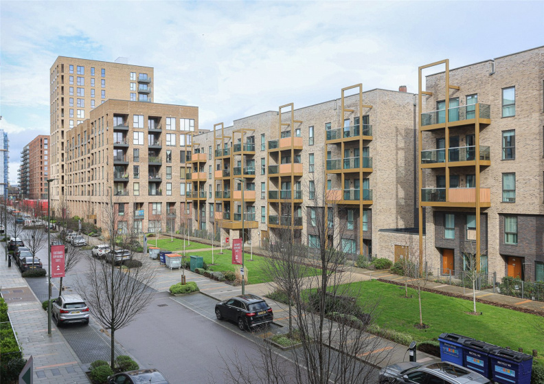 3 bedrooms apartments/flats for sale in Lismore Boulevard, Colindale Gardens - NW9 view 19