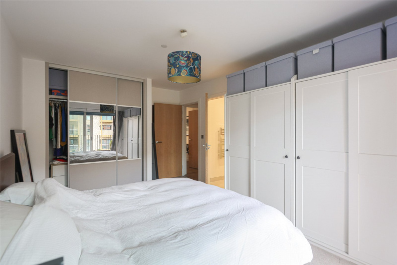 3 bedrooms apartments/flats for sale in Lismore Boulevard, Colindale Gardens - NW9 view 10