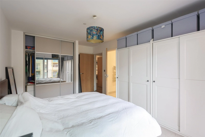 3 bedrooms apartments/flats to sale in Lismore Boulevard, Colindale Gardens-image 10