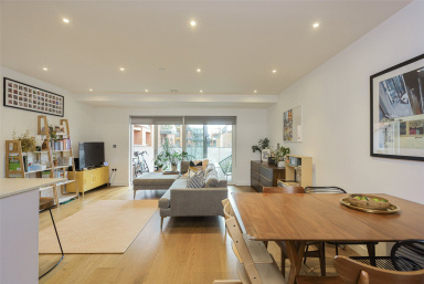 Lismore Boulevard, Colindale Gardens - NW9 view 5