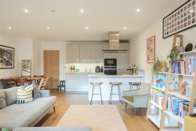 Lismore Boulevard, Colindale Gardens - NW9 view 6