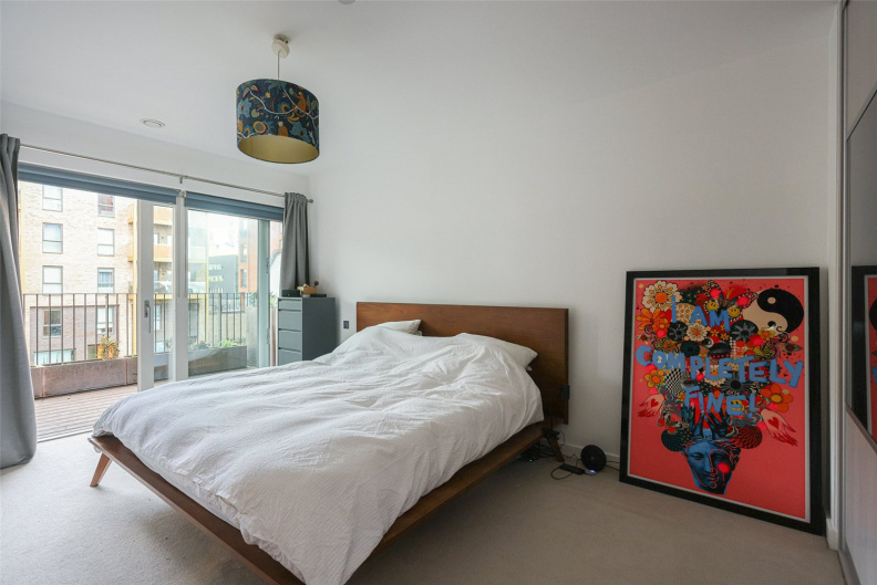 3 bedrooms apartments/flats to sale in Lismore Boulevard, Colindale Gardens, Colindale-image 12