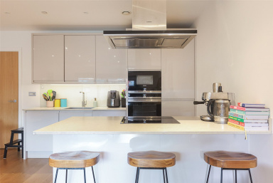 Lismore Boulevard, Colindale Gardens - NW9 view 4