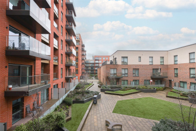 Lismore Boulevard, Colindale Gardens - NW9 view 21