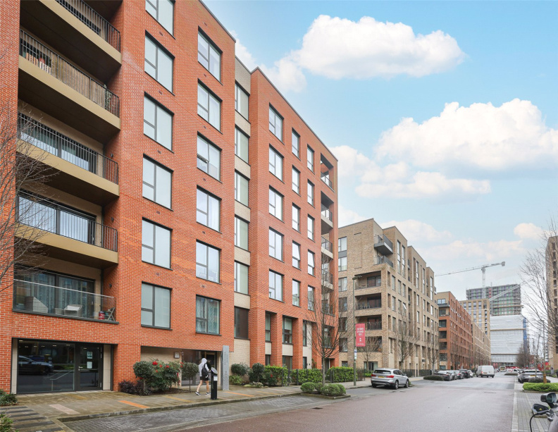3 bedrooms apartments/flats to sale in Lismore Boulevard, Colindale Gardens, Colindale-image 25