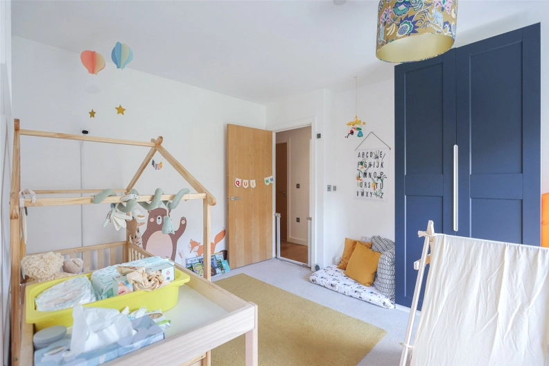 3 bedrooms apartments/flats to sale in Lismore Boulevard, Colindale Gardens-image 15
