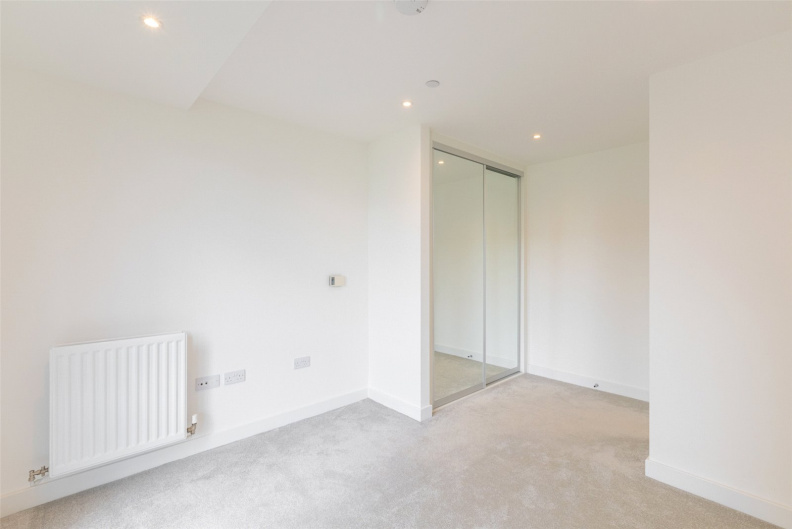 1 bedroom apartments/flats to sale in Lismore Boulevard, Colindale Gardens, Colindale-image 11