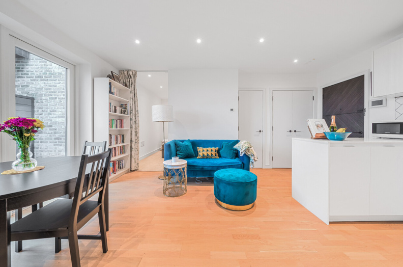 1 bedroom apartments/flats to sale in Greenleaf Walk, Southall-image 11