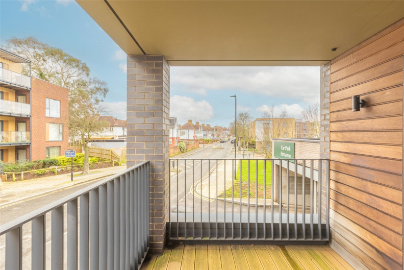 2 bedrooms apartments/flats to sale in Grove Park, Colindale-image 4