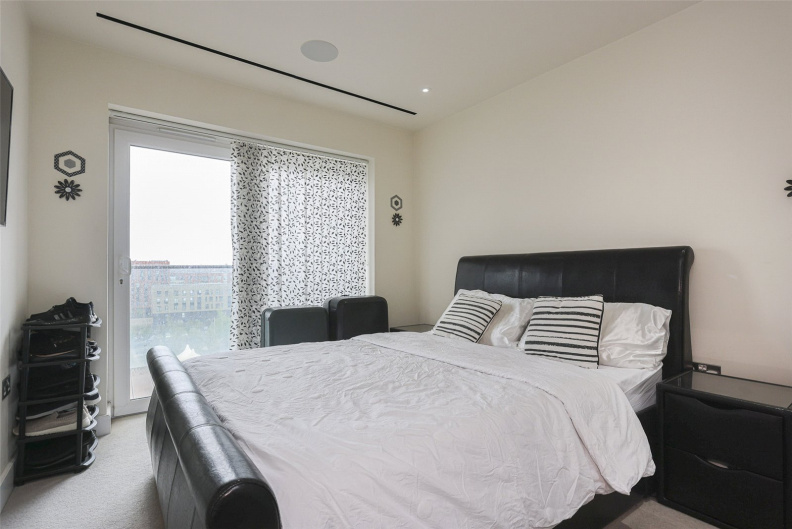 3 bedrooms apartments/flats to sale in Aerodrome Road, Beaufort Park, Colindale-image 3