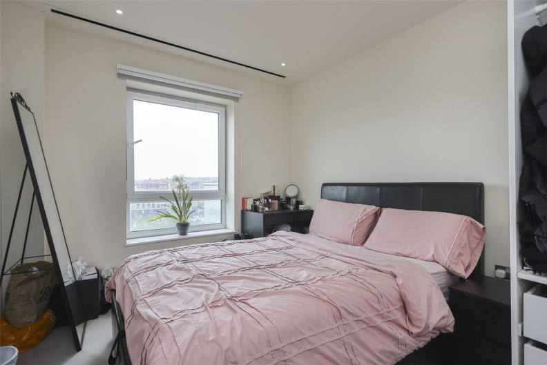 3 bedrooms apartments/flats to sale in Aerodrome Road, Beaufort Park, Colindale-image 5