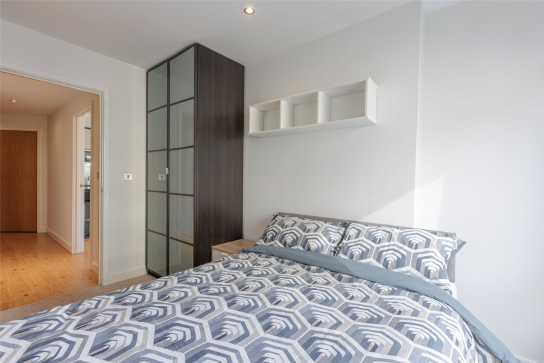 2 bedrooms apartments/flats for sale in Heritage Avenue, Beaufort Park, Colindale - NW9 view 10