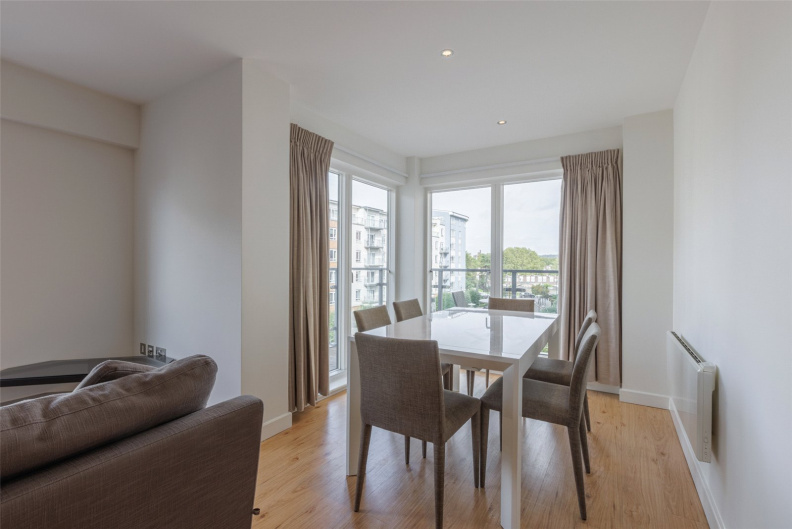 2 bedrooms apartments/flats for sale in Heritage Avenue, Beaufort Park, Colindale - NW9 view 5