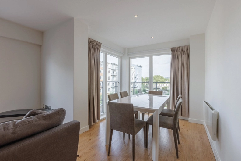 2 bedrooms apartments/flats to sale in Heritage Avenue, Beaufort Park, Colindale-image 5