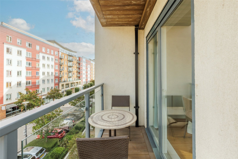 2 bedrooms apartments/flats for sale in Heritage Avenue, Beaufort Park, Colindale - NW9 view 7