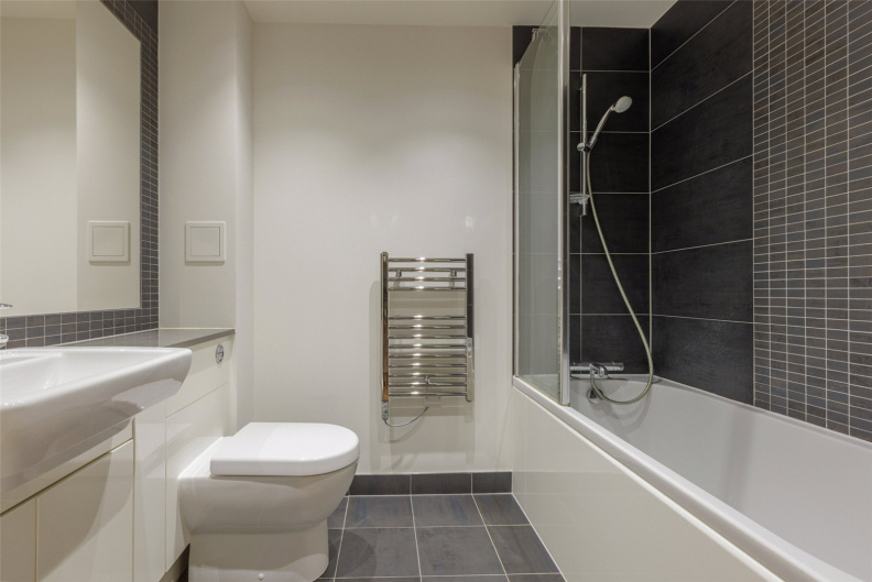 2 bedrooms apartments/flats for sale in Heritage Avenue, Beaufort Park, Colindale - NW9 view 11
