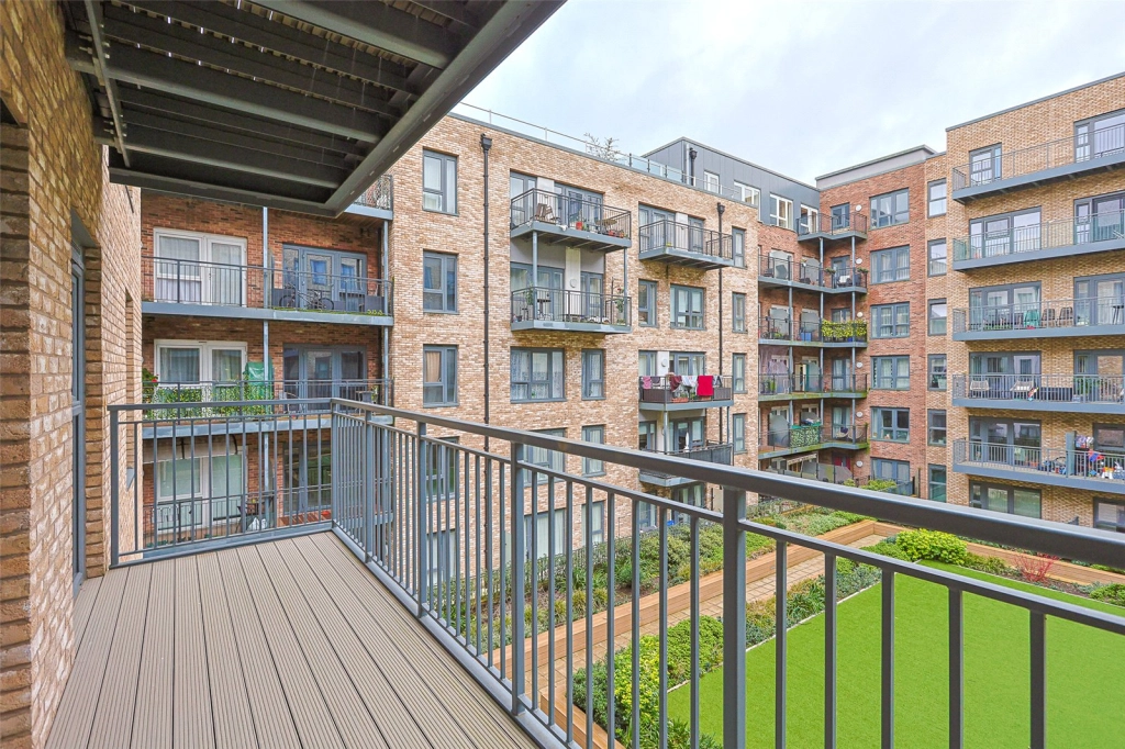 2 bedrooms apartments/flats for sale in Beaufort Square, Beaufort Park, Colindale - NW9 view 11