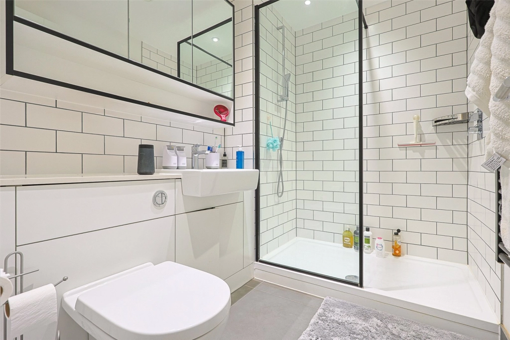 2 bedrooms apartments/flats for sale in Beaufort Square, Beaufort Park, Colindale - NW9 view 12