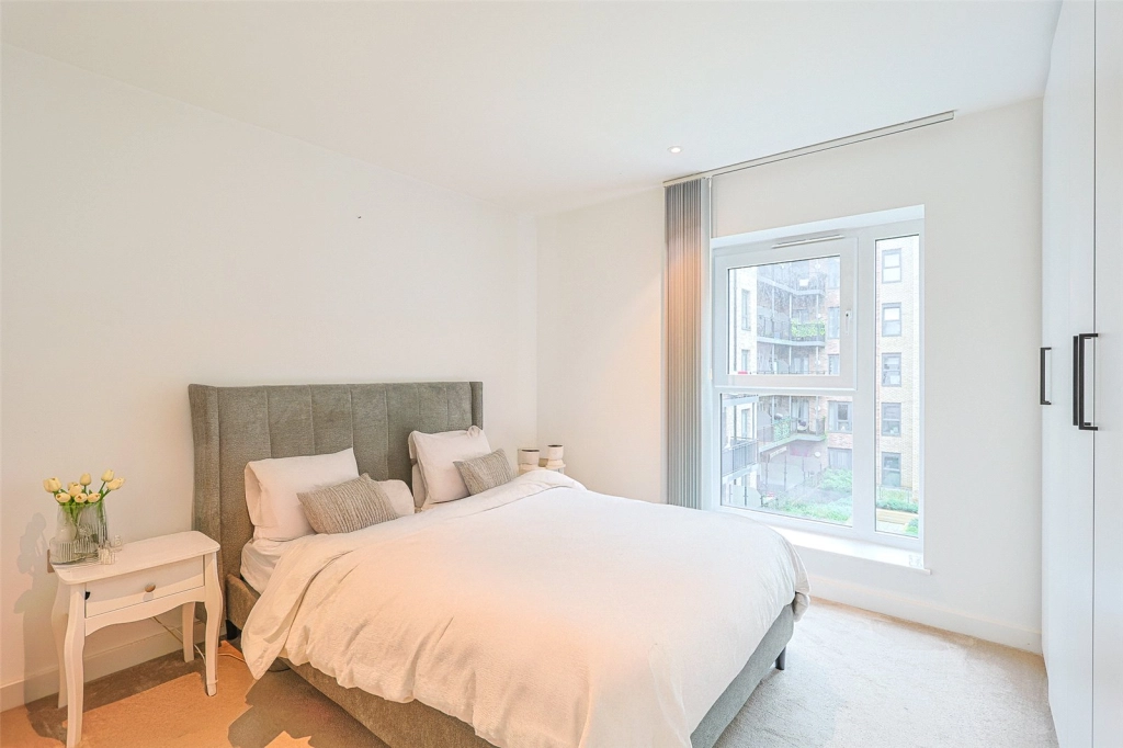 2 bedrooms apartments/flats for sale in Beaufort Square, Beaufort Park, Colindale - NW9 view 7