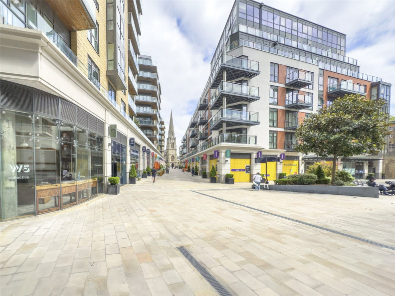 1 bedroom apartments/flats to sale in Dickens Yard, Longfield Avenue, Ealing-image 1