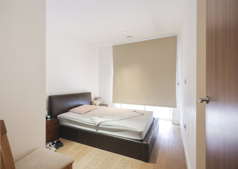 1 bedroom apartments/flats to sale in Dickens Yard, Longfield Avenue, Ealing-image 4