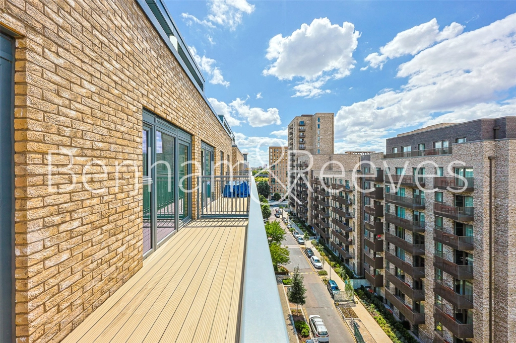 3 bedrooms apartments/flats for sale in Beaufort Square, London - NW9 view 13