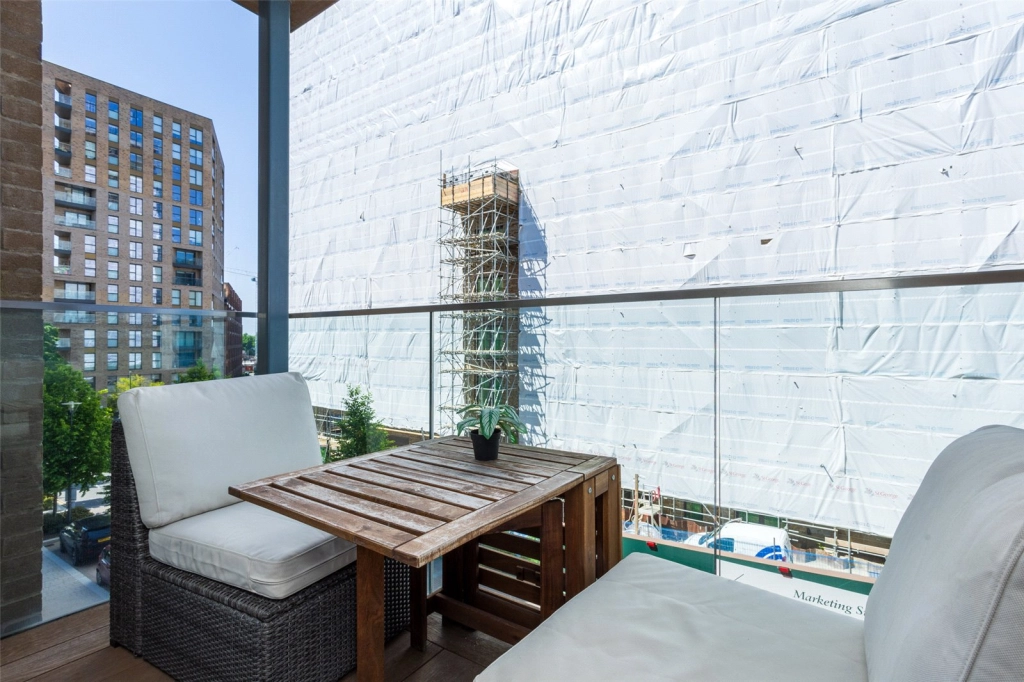 1 bedroom apartments/flats for sale in East Drive, Colindale - NW9 view 4