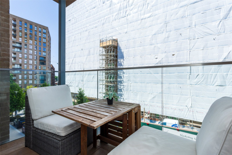 1 bedroom apartments/flats to sale in East Drive, Colindale-image 3