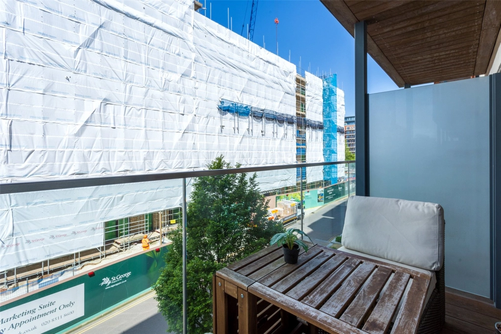 1 bedroom apartments/flats for sale in East Drive, Colindale - NW9 view 8